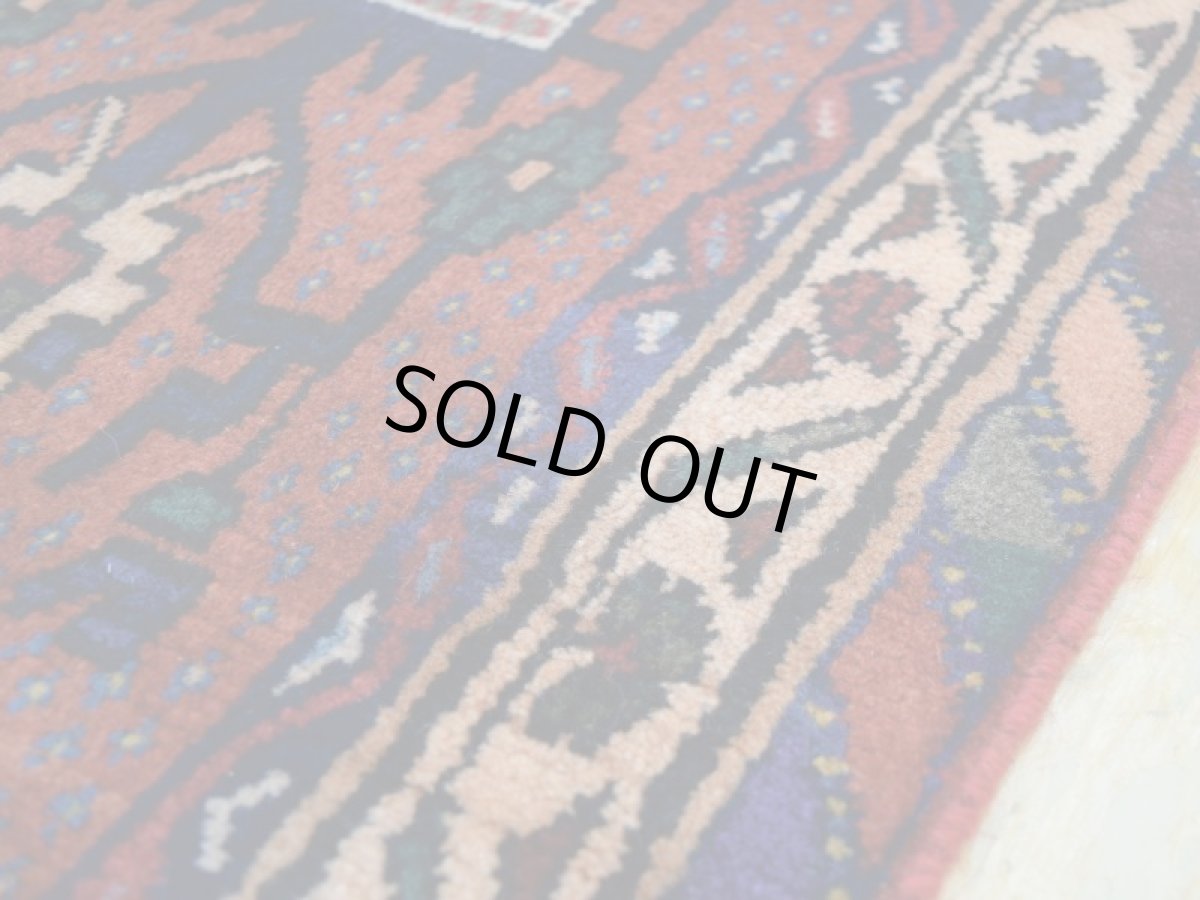 画像12: 新品 ペルシャ 絨毯 シールジャーン 縦1.6m 1.7㎡ 1〜2帖 2人掛けソファ センターラグ サイズ 157 x 105 cm E129 天然 ウール 手織り ハンドメイド トライバル ラグ 部族絨毯 マット カーペット 遊牧民のモチーフ 模様 民族柄 ギャッベ(ギャベ)をお探しの方にもお勧めです (12)