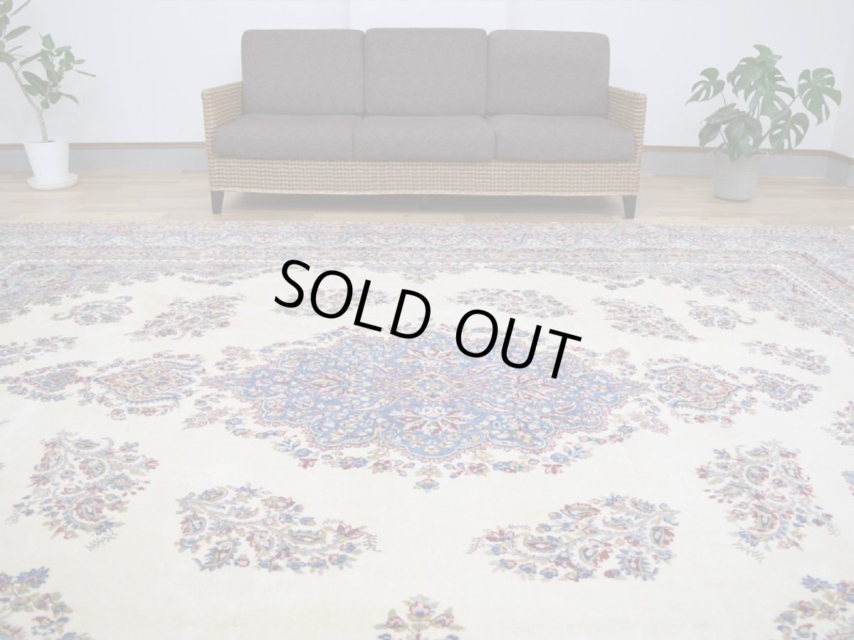 画像2: 美品 ペルシャ 絨毯 ケルマン 産 縦3.7m 10.2㎡ 8〜10帖 リビング ダイニング 客室 3人掛け コーナーソファ 大判 サイズ 368 x 278 cm No.338 天然 ウール 手織り ハンドメイド ラグ マット カーペット 大きなお部屋に (2)