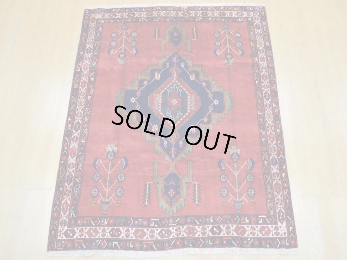 画像5: 美品 ペルシャ 絨毯 シールジャーン 縦2.2m 3.7㎡ 3帖 リビング ダイニング 2〜3人掛けソファ サイズ 218 x 168 cm E140 天然 ウール 手織り ハンドメイド トライバル ラグ 部族絨毯 マット カーペット 赤 民族柄 ギャッベ(ギャベ)をお探しの方にもお勧めです a-E140-218168h064 (5)