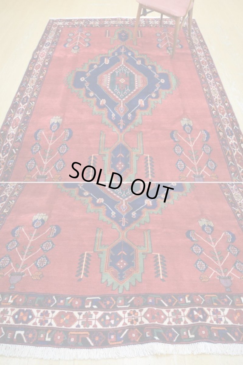 画像6: 美品 ペルシャ 絨毯 シールジャーン 縦2.2m 3.7㎡ 3帖 リビング ダイニング 2〜3人掛けソファ サイズ 218 x 168 cm E140 天然 ウール 手織り ハンドメイド トライバル ラグ 部族絨毯 マット カーペット 赤 民族柄 ギャッベ(ギャベ)をお探しの方にもお勧めです a-E140-218168h064 (6)