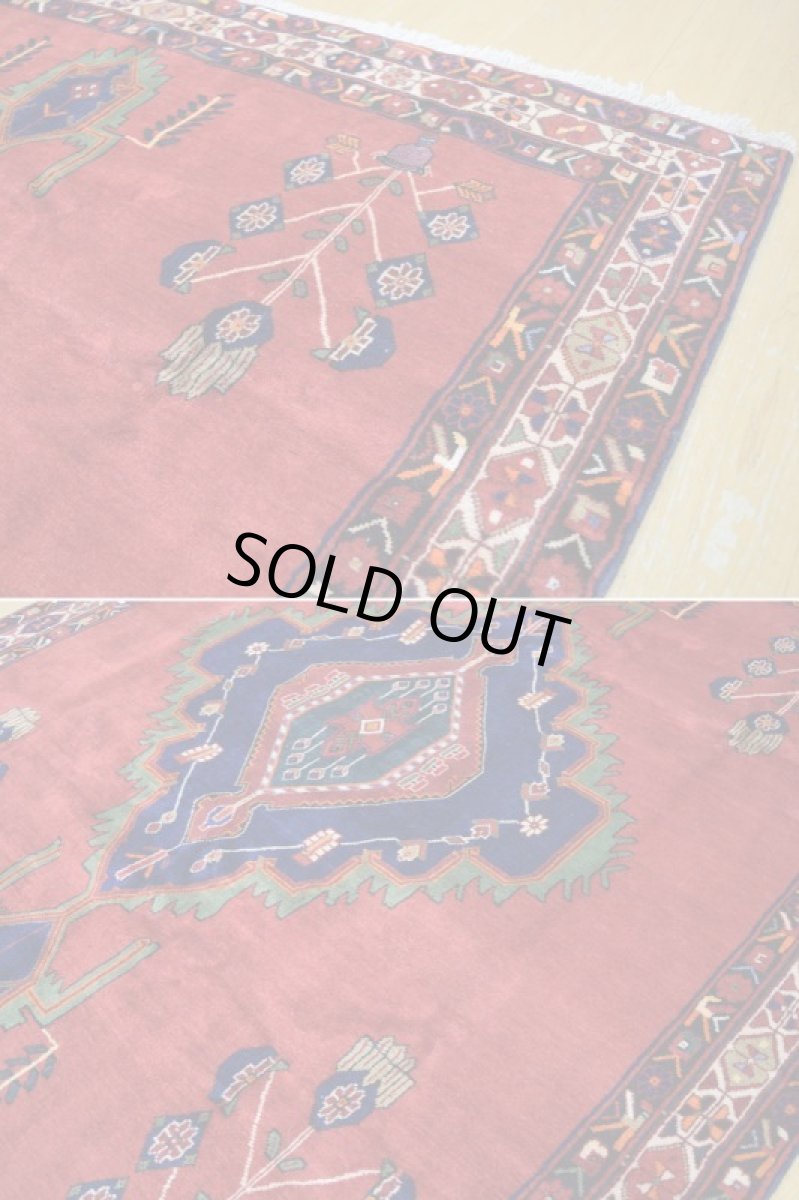 画像8: 美品 ペルシャ 絨毯 シールジャーン 縦2.2m 3.7㎡ 3帖 リビング ダイニング 2〜3人掛けソファ サイズ 218 x 168 cm E140 天然 ウール 手織り ハンドメイド トライバル ラグ 部族絨毯 マット カーペット 赤 民族柄 ギャッベ(ギャベ)をお探しの方にもお勧めです a-E140-218168h064 (8)