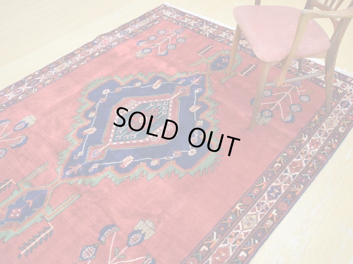 画像7: 美品 ペルシャ 絨毯 シールジャーン 縦2.2m 3.7㎡ 3帖 リビング ダイニング 2〜3人掛けソファ サイズ 218 x 168 cm E140 天然 ウール 手織り ハンドメイド トライバル ラグ 部族絨毯 マット カーペット 赤 民族柄 ギャッベ(ギャベ)をお探しの方にもお勧めです a-E140-218168h064 (7)