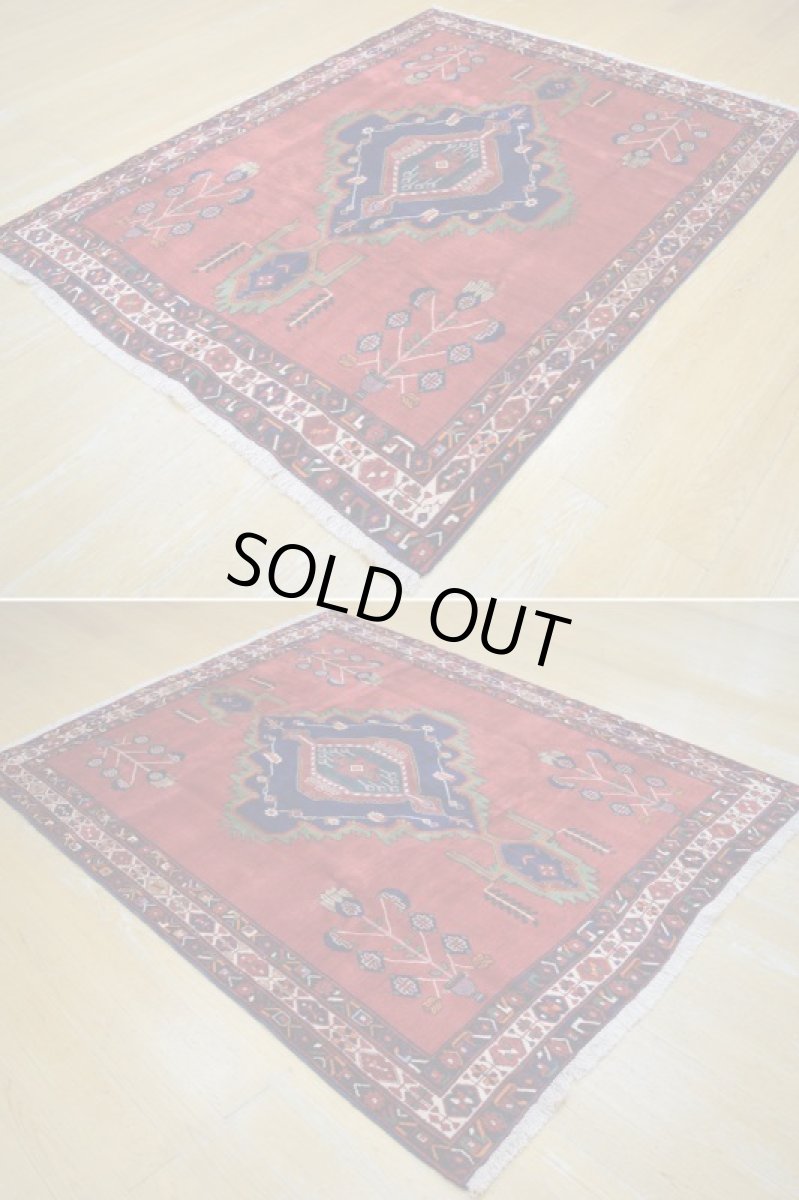 画像4: 美品 ペルシャ 絨毯 シールジャーン 縦2.2m 3.7㎡ 3帖 リビング ダイニング 2〜3人掛けソファ サイズ 218 x 168 cm E140 天然 ウール 手織り ハンドメイド トライバル ラグ 部族絨毯 マット カーペット 赤 民族柄 ギャッベ(ギャベ)をお探しの方にもお勧めです a-E140-218168h064 (4)