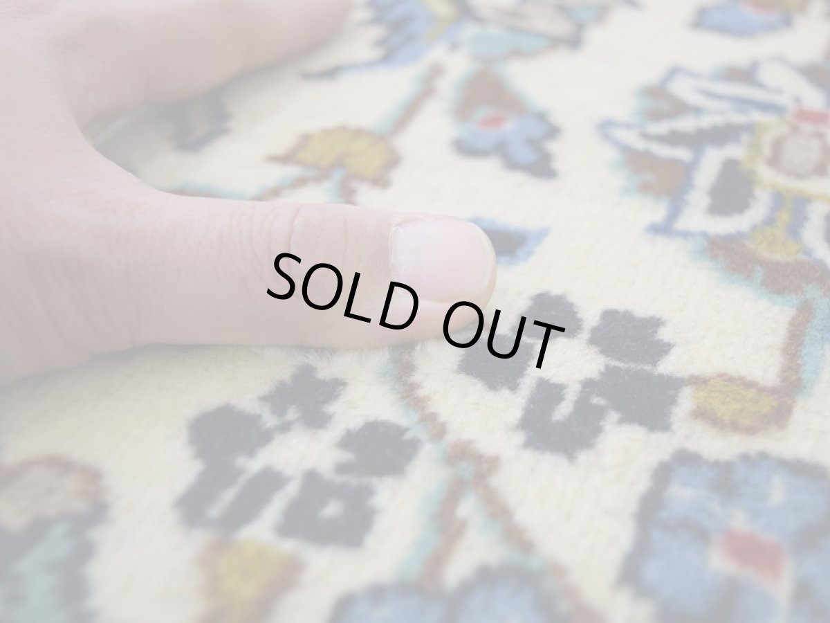 画像10: 美品 ペルシャ 絨毯 カシャーン 縦3m 横2m 6㎡ 6帖 リビング ダイニング 3人掛けソファ コーナーソファ 大判 サイズ 295 x 196 cm No.n229 天然 ウール 手織り トライバル ラグ 敷物 マット カーペット  ヴィンテージ ビンテージ 大きなお部屋に 中古品に抵抗のある方にもおすすめです。 a-n229-295196h075-147 (10)