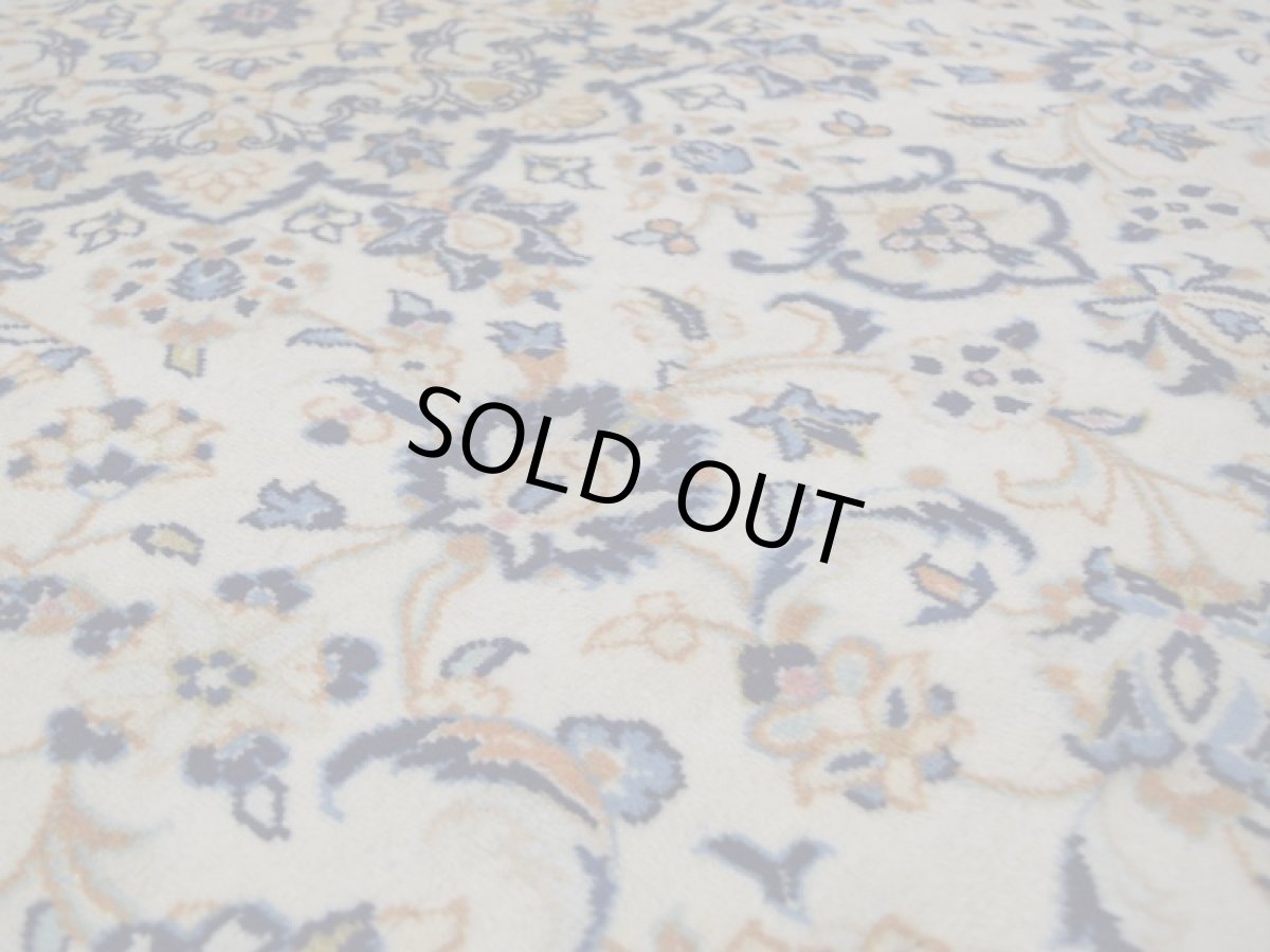 画像11: 美品 ペルシャ 絨毯 カシャーン 縦3.5m 横2.5m 9㎡ 6帖 リビング ダイニング 3人掛けソファ コーナーソファ 大判 サイズ 348 x 245 cm No.344 天然 ウール 手織り トライバル ラグ 敷物 マット カーペット メダリオン ヴィンテージ ビンテージ 大きなお部屋に 中古品に抵抗のある方にもおすすめです。 (11)