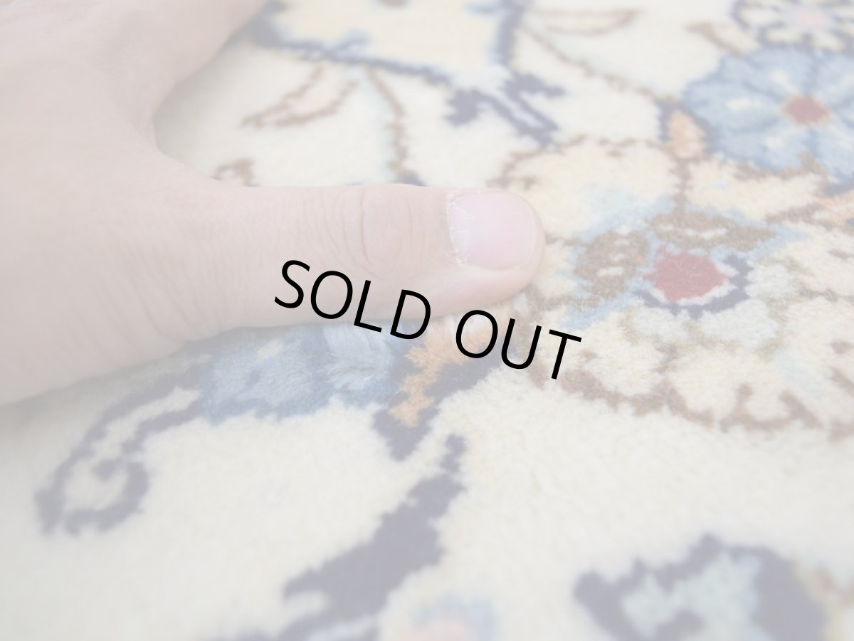 画像10: 美品 ペルシャ 絨毯 カシャーン 縦3.5m 横2.5m 9㎡ 6帖 リビング ダイニング 3人掛けソファ コーナーソファ 大判 サイズ 348 x 251 cm No.350 天然 ウール 手織り トライバル ラグ 敷物 マット カーペット メダリオン ヴィンテージ ビンテージ 大きなお部屋に 中古品に抵抗のある方にもおすすめです a-350-348251s007-019 (10)