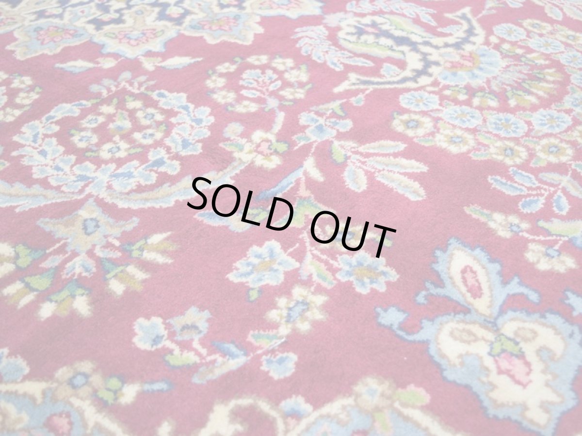 画像11: 美品 ペルシャ 絨毯 ケルマン産 縦3.4m 横2.4m 8.2㎡ 6帖 リビング ダイニング 客室 大判 サイズ 340 x 240 cm No.F157 天然 ウール 手織り ハンドメイド ラグ マット カーペット ワインレッド 赤紫 大きなお部屋に 中古品に抵抗のある方にもおすすめです。 a-F157-340240h096-798 (11)