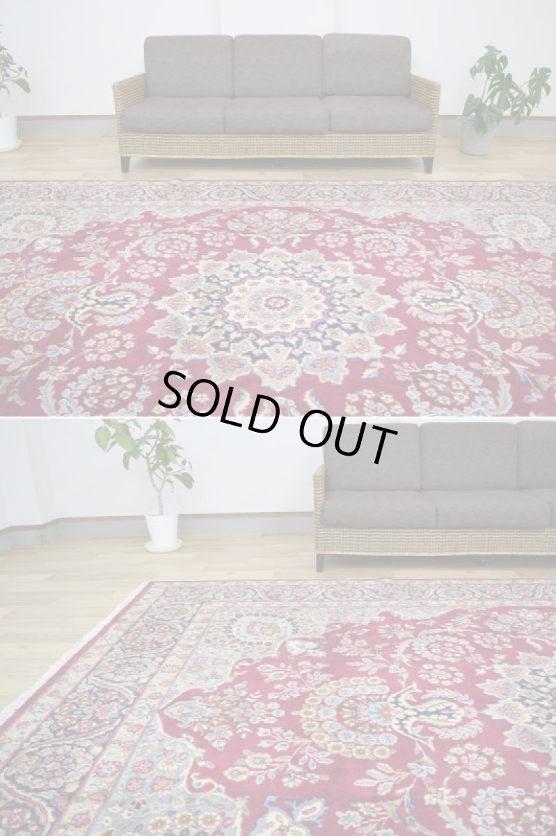 画像4: 美品 ペルシャ 絨毯 ケルマン産 縦3.4m 横2.4m 8.2㎡ 6帖 リビング ダイニング 客室 大判 サイズ 340 x 240 cm No.F157 天然 ウール 手織り ハンドメイド ラグ マット カーペット ワインレッド 赤紫 大きなお部屋に 中古品に抵抗のある方にもおすすめです。 a-F157-340240h096-798 (4)