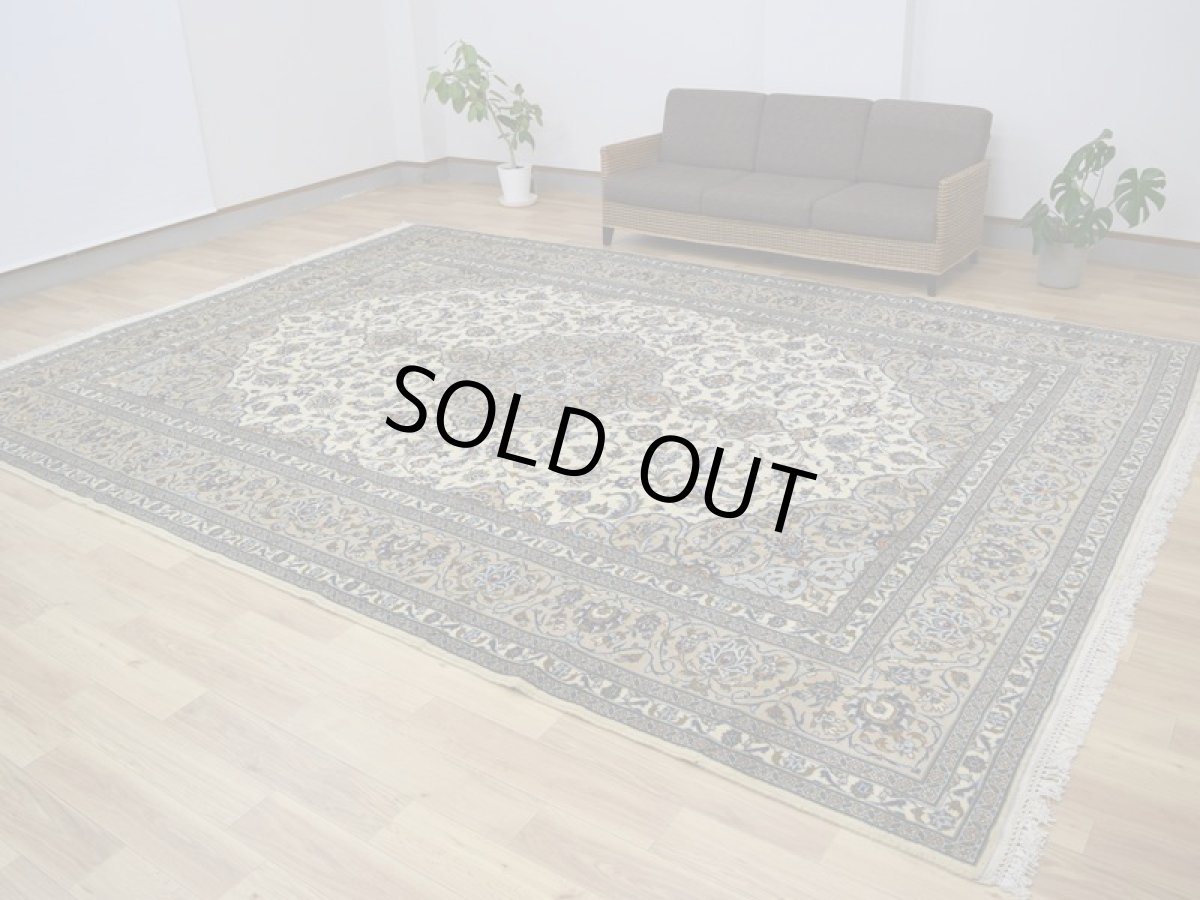 画像3: 美品 ペルシャ 絨毯 カシャーン 縦4m 横3m 12㎡ 10帖 リビング ダイニング 3人掛けソファ コーナーソファ 大判 サイズ 405 x 302 cm No.408 天然 ウール 手織り トライバル ラグ 敷物 マット カーペット メダリオン ヴィンテージ ビンテージ 大きなお部屋に 中古品に抵抗のある方にもおすすめです。 a-408-405302s038-9701 (3)