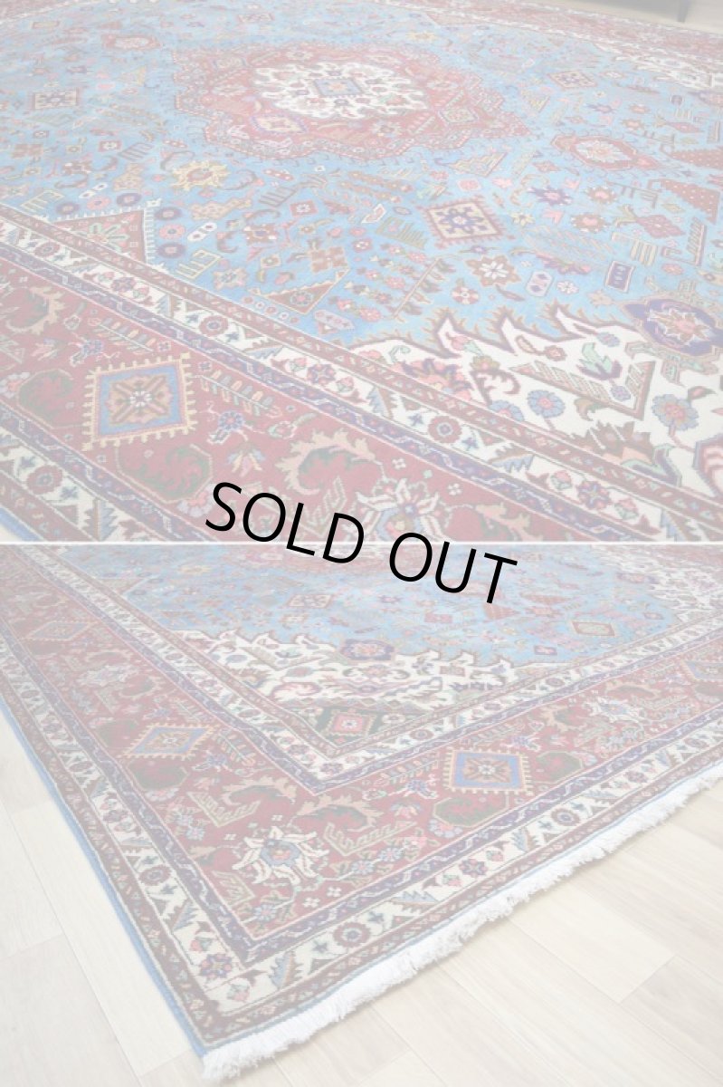 画像9: 良品 ペルシャ 絨毯 タブリーズ 縦4m 横3m 12㎡ 10帖 リビング ダイニング 3人掛けソファ コーナーソファ 大判 サイズ 395 x 300 cm No.F118 天然 ウール 手織り トライバル ラグ 敷物 マット カーペット メダリオン ヴィンテージ ビンテージ スカイブルー 大きなお部屋に b-F118-395300h047-269 (9)