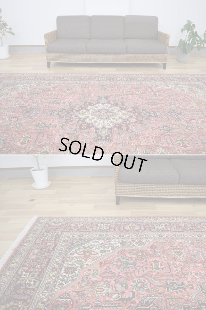 画像4: 良品 ペルシャ 絨毯 タブリーズ 縦3m 横2m 6.2㎡ 6帖 リビング ダイニング 3人掛けソファ コーナーソファ 大判 サイズ 310 x 198 cm No.F181 天然 ウール 手織り トライバル ラグ 敷物 マット カーペット メダリオン ヴィンテージ ビンテージ 大きなお部屋に b-F181-310198h094-036 (4)