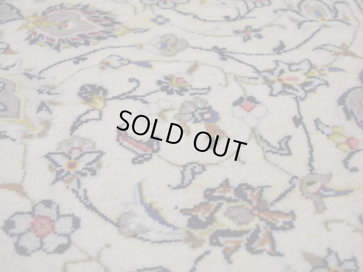 画像19: 美品 ペルシャ 絨毯 カシャーン 縦3m 横2m 6㎡ 〜6帖程度 リビング ダイニング 3人掛けソファ コーナーソファ 大判 サイズ 300 x 205 cm No.339 天然 肉厚 ウール 手織り トライバル ラグ 敷物 マット カーペット メダリオン ヴィンテージ ビンテージ 中古品に抵抗のある方にもおすすめです。 a-339-300205s007-019 (19)