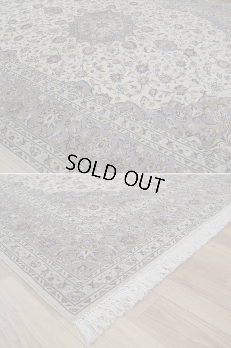 画像9: 美品 ペルシャ 絨毯 カシャーン 縦3m 横2m 6㎡ 〜6帖程度 リビング ダイニング 3人掛けソファ コーナーソファ 大判 サイズ 300 x 205 cm No.339 天然 肉厚 ウール 手織り トライバル ラグ 敷物 マット カーペット メダリオン ヴィンテージ ビンテージ 中古品に抵抗のある方にもおすすめです。 a-339-300205s007-019 (9)