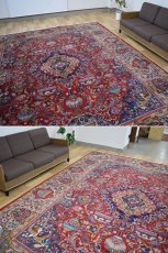 画像4: 良品 ペルシャ 絨毯 経年40年以上 ニーシャプール 縦4m 横3m 12㎡ 〜10帖程度 リビング ダイニング 3人掛けソファ コーナーソファ 大判 サイズ 386 x 300 cm No.F123 天然 肉厚 ウール 手織り トライバル ラグ 敷物 マット カーペット 総柄 ヴィンテージ ビンテージ カセクゼ 大きなお部屋に b-F123-386300h047-269 (4)