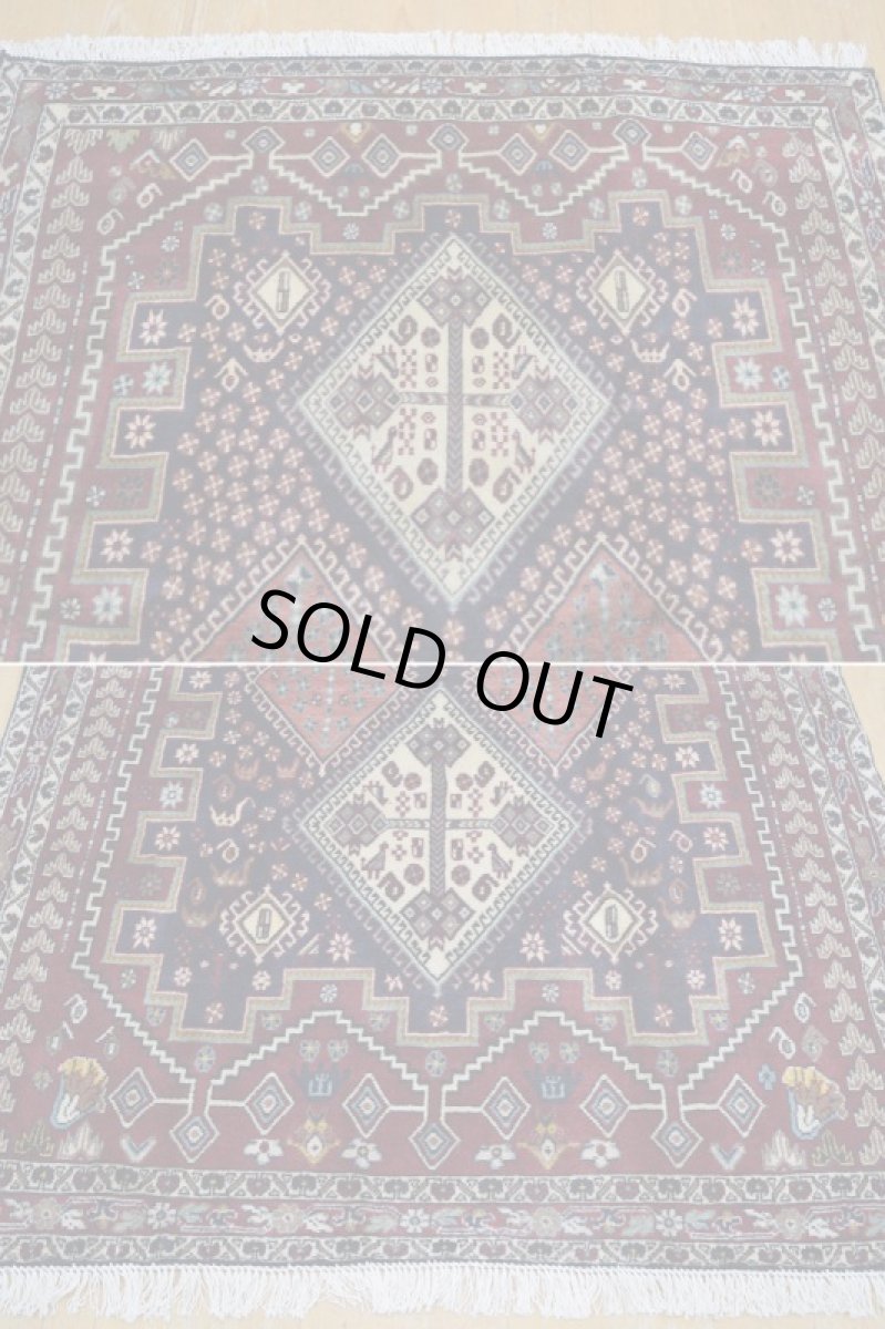 画像4: 良品 ペルシャ 絨毯 シールジャーン 縦1.8m 横1.3m 2.3㎡ 〜2帖 2人掛けソファ センターテーブル ラグ サイズ 175 x 127 cm E136 天然 ウール 手織り ハンドメイド トライバル ラグ 部族絨毯 マット カーペット 動物 柄 幾何学模様 民族柄 ギャッベ(ギャベ)をお探しの方にもお勧めです a-E136-175127h003 (4)