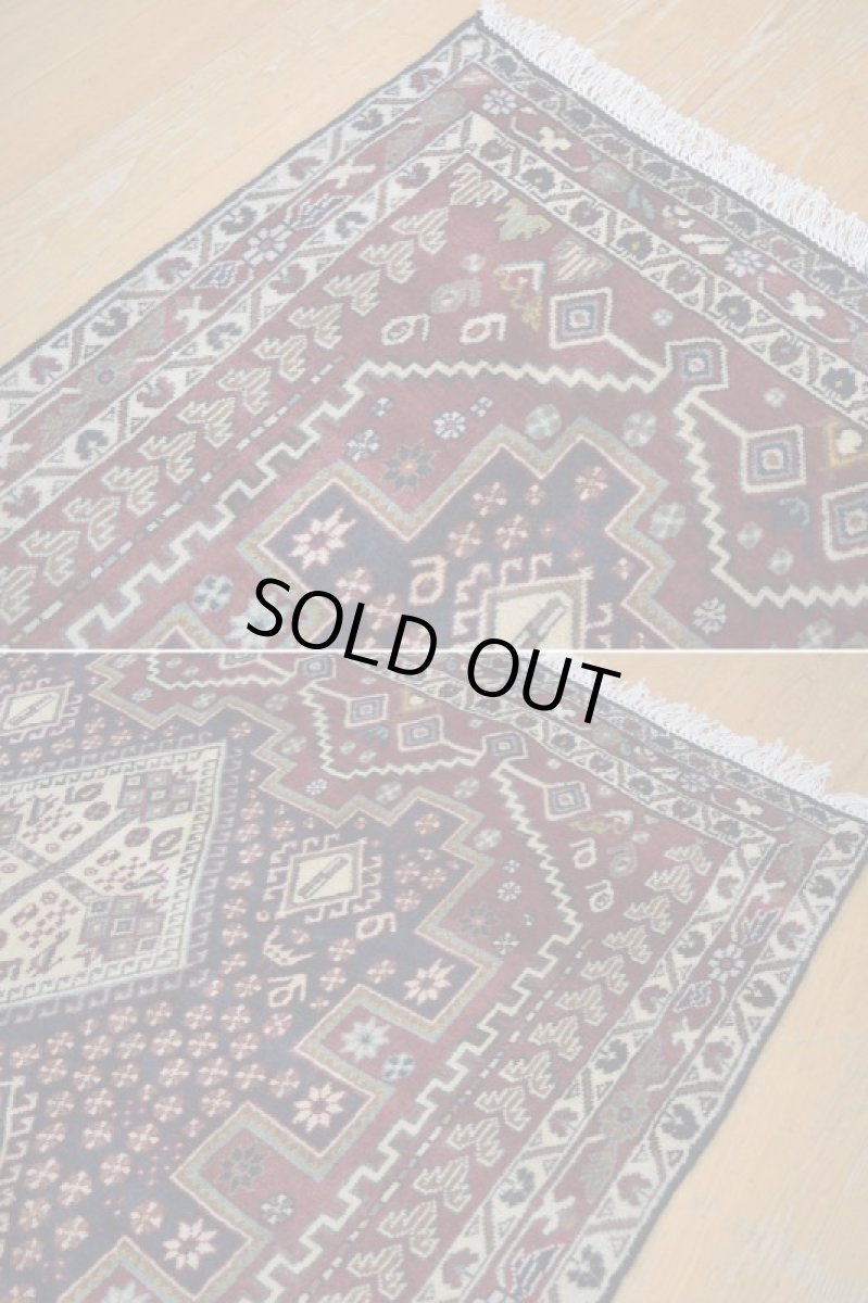 画像8: 良品 ペルシャ 絨毯 シールジャーン 縦1.8m 横1.3m 2.3㎡ 〜2帖 2人掛けソファ センターテーブル ラグ サイズ 175 x 127 cm E136 天然 ウール 手織り ハンドメイド トライバル ラグ 部族絨毯 マット カーペット 動物 柄 幾何学模様 民族柄 ギャッベ(ギャベ)をお探しの方にもお勧めです a-E136-175127h003 (8)