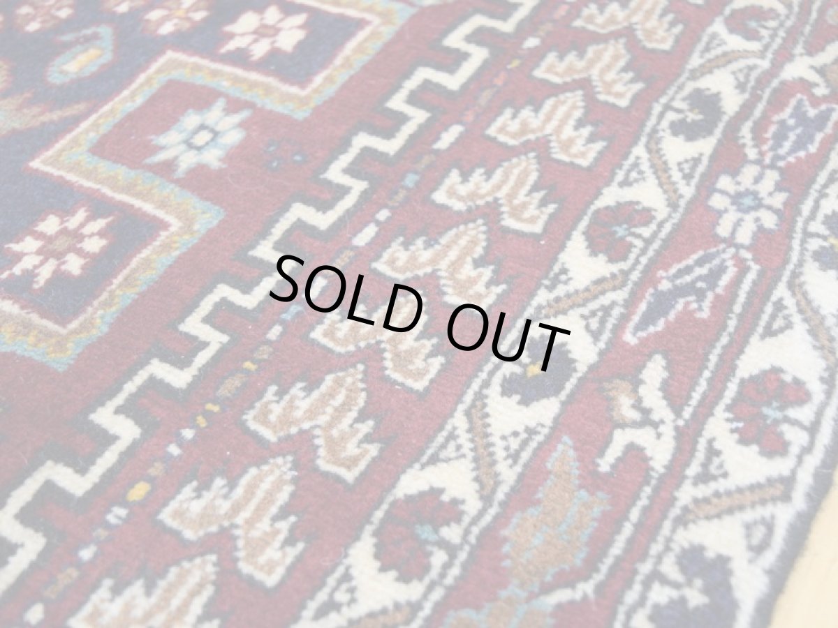 画像12: 良品 ペルシャ 絨毯 シールジャーン 縦1.8m 横1.3m 2.3㎡ 〜2帖 2人掛けソファ センターテーブル ラグ サイズ 175 x 127 cm E136 天然 ウール 手織り ハンドメイド トライバル ラグ 部族絨毯 マット カーペット 動物 柄 幾何学模様 民族柄 ギャッベ(ギャベ)をお探しの方にもお勧めです a-E136-175127h003 (12)