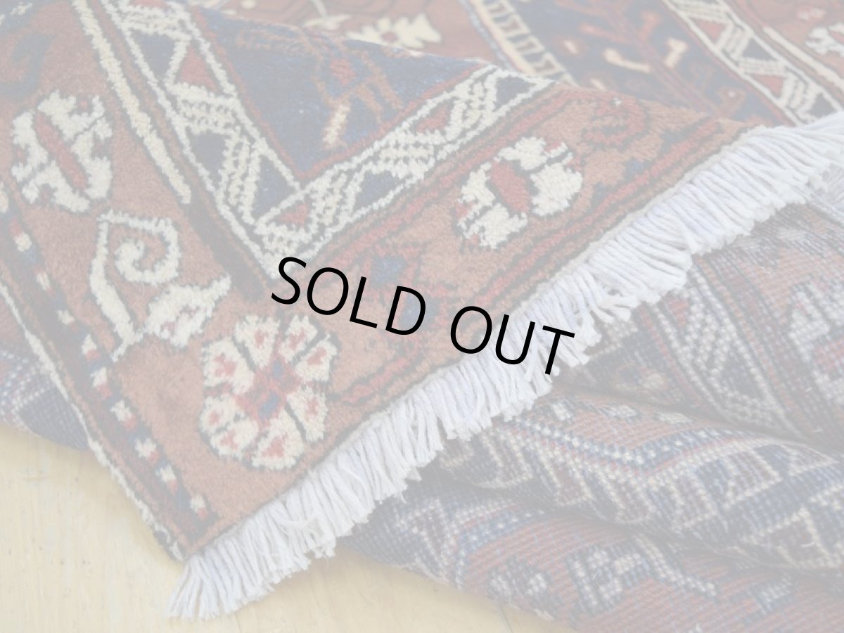 画像14: 良品 ペルシャ 絨毯 シールジャーン 縦2m 横1.6m 3.2㎡ 〜3帖 リビング ダイニング 2〜3人掛けソファ サイズ 200 x 160 cm E123 天然 ウール 手織り ハンドメイド トライバル ラグ 部族絨毯 マット カーペット 幾何学模様 民族柄 ネイビー ブラウン ギャッベ(ギャベ)をお探しの方にもお勧めです b-E123-200160h034p (14)