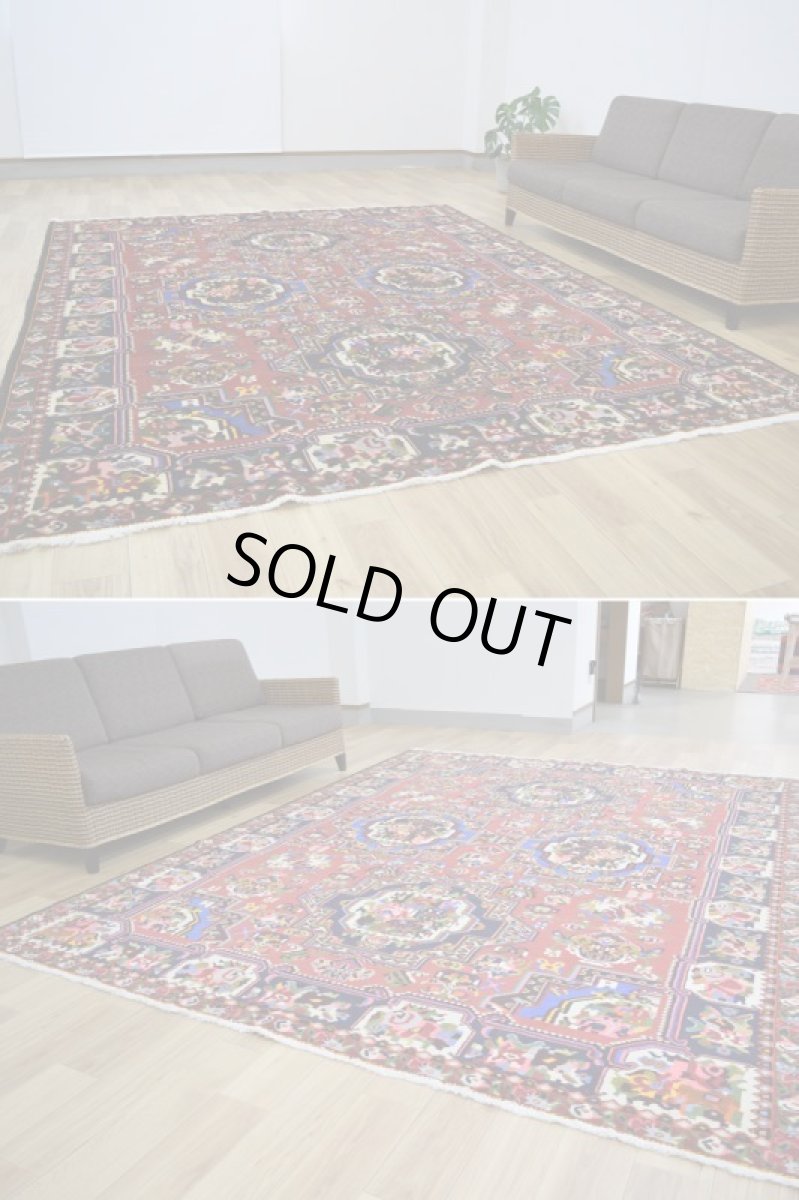 画像9: 良品 ペルシャ 絨毯 バクティヤリ 縦3m 横2.3m 6.5㎡ 〜6帖 リビング ダイニング 3人掛けソファ コーナーソファ 大判 サイズ 292 x 222 cm No.491 天然 ウール 手織り トライバル ラグ 敷物 マット カーペット ゴルパト メダリオン 花柄 ヴィンテージ ビンテージ 中古品に抵抗のある方にもお勧めです。 b-491-292222s005-056 (9)