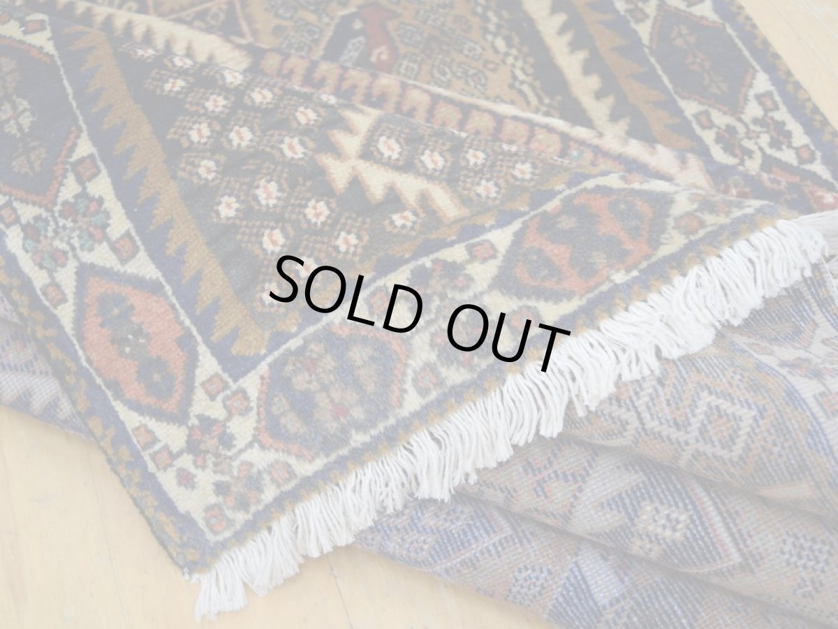 画像13: 良品 ペルシャ 絨毯 シールジャーン 縦2m 横1.5m 3.1㎡ 〜3帖 リビング ダイニング 2〜3人掛けソファ サイズ 207 x 148 cm E124 天然 ウール 手織り ハンドメイド トライバル ラグ 部族絨毯 マット カーペット 幾何学模様 民族柄 ネイビー ブラウン ギャッベ(ギャベ)をお探しの方にもお勧めです (13)