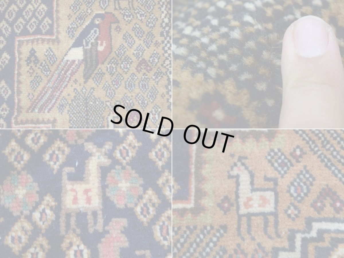 画像16: 良品 ペルシャ 絨毯 シールジャーン 縦2m 横1.5m 3.1㎡ 〜3帖 リビング ダイニング 2〜3人掛けソファ サイズ 207 x 148 cm E124 天然 ウール 手織り ハンドメイド トライバル ラグ 部族絨毯 マット カーペット 幾何学模様 民族柄 ネイビー ブラウン ギャッベ(ギャベ)をお探しの方にもお勧めです (16)