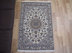 画像7: 新品 ペルシャ 絨毯 ナイン 9la ノーラー 縦1.6m 横1m センター 2人掛け ソファ サイズ 154 x 100 cm No.G56 ウール 手織り ラグ ハンドメイド カーペット 敷物 クラシック スタイル クリーム 生成り 白 アイボリー クリーム (7)