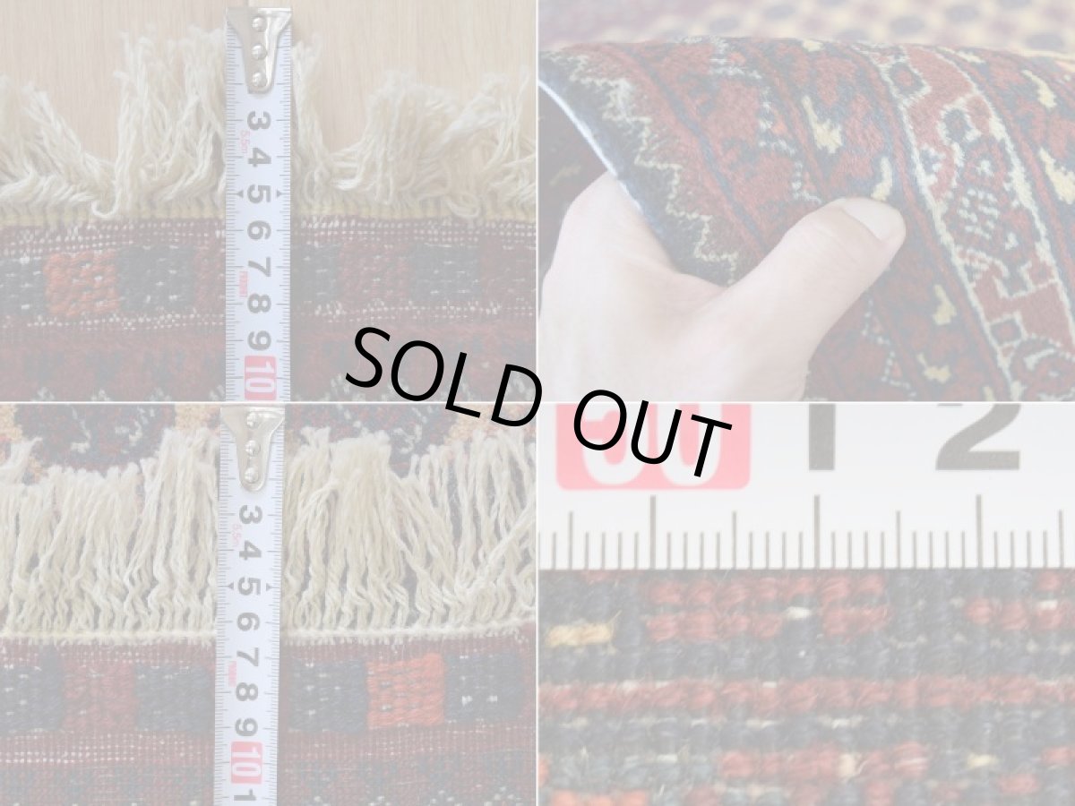 画像20: 美品 ペルシャ 絨毯 トルクメン 縦2m 3㎡ ~3帖 リビング ダイニング 3人掛けソファ サイズ 195 x 150 cm No.526 草木染 ウール 手織り ハンドメイド トライバル ラグ カーペット 赤茶 エンジ 幾何学模様 民族柄 フリンジセルビッジキリム (20)