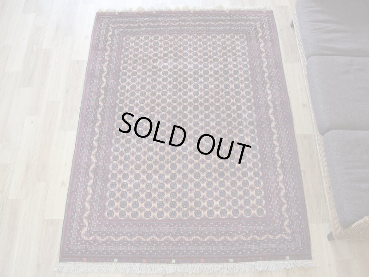 画像9: 美品 ペルシャ 絨毯 トルクメン 縦2m 3㎡ ~3帖 リビング ダイニング 3人掛けソファ サイズ 195 x 150 cm No.526 草木染 ウール 手織り ハンドメイド トライバル ラグ カーペット 赤茶 エンジ 幾何学模様 民族柄 フリンジセルビッジキリム (9)