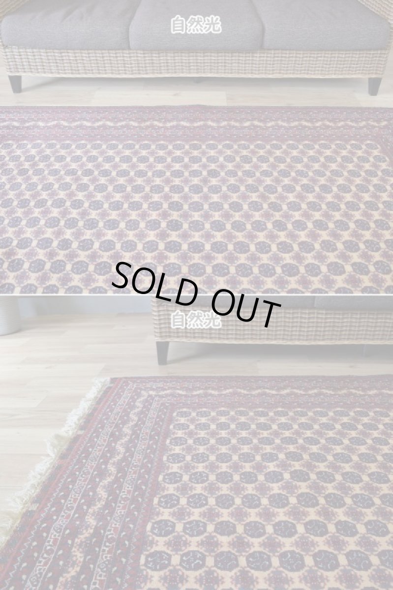 画像5: 美品 ペルシャ 絨毯 トルクメン 縦2m 3㎡ ~3帖 リビング ダイニング 3人掛けソファ サイズ 195 x 150 cm No.526 草木染 ウール 手織り ハンドメイド トライバル ラグ カーペット 赤茶 エンジ 幾何学模様 民族柄 フリンジセルビッジキリム (5)