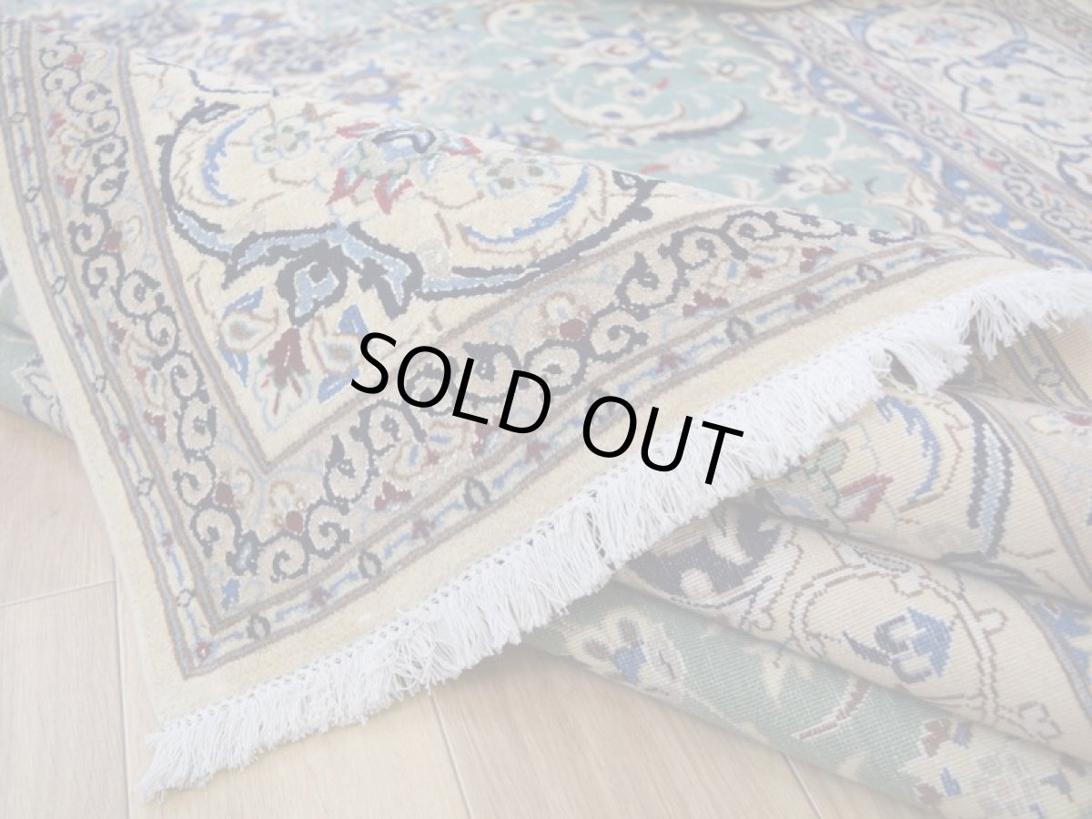 画像13: 美品 ペルシャ 絨毯 ナイン 産 9la ノーラー ノーフラ― 縦3m 横2m 6㎡ 〜6帖程度 リビング ダイニング 3人掛けソファ コーナーソファ 大判 サイズ 302 x 202 cm No.503 天然 ウール シルク 手織り トライバル ラグ 敷物 マット カーペット メダリオン ヴィンテージ ビンテージ 中古品に抵抗のある方にもおすすめです。 a-503-302202s0811-4351 (13)