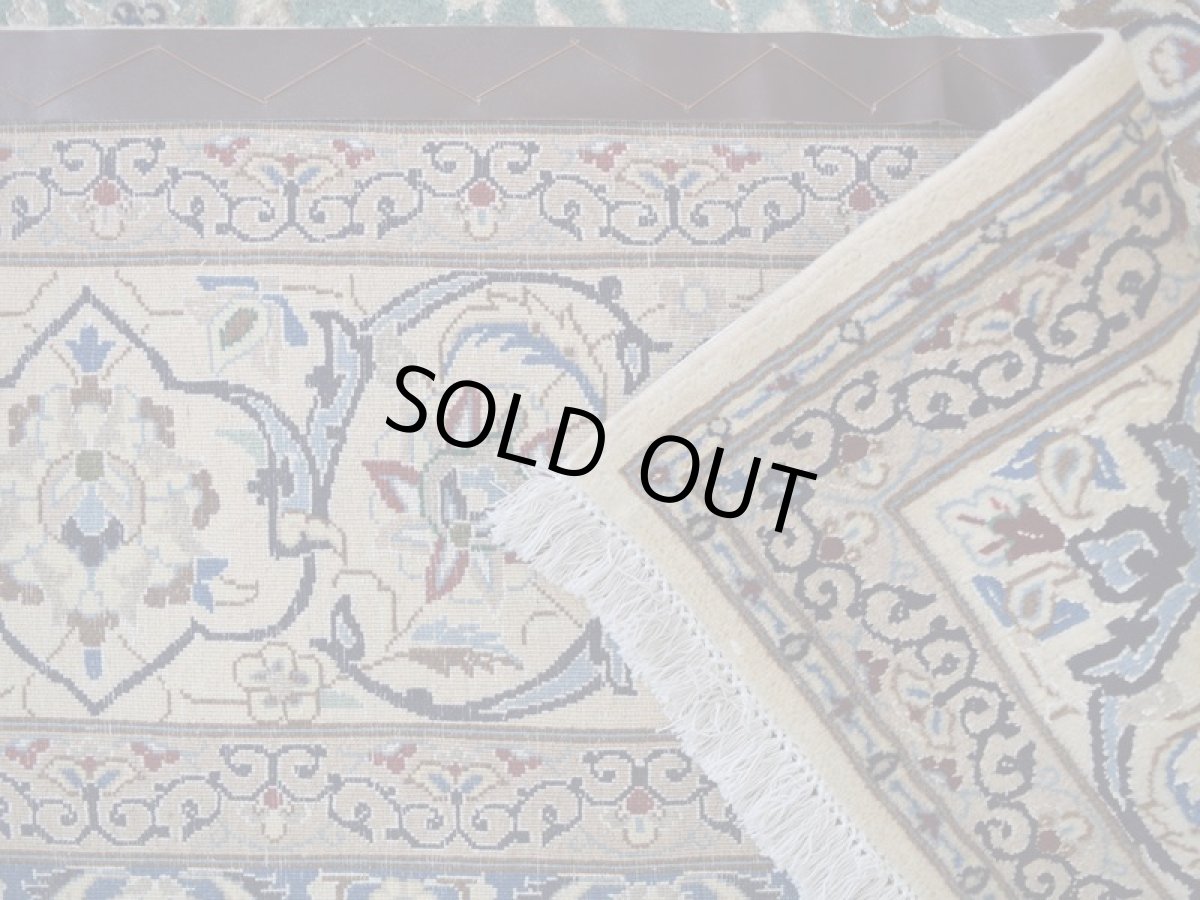 画像14: 美品 ペルシャ 絨毯 ナイン 産 9la ノーラー ノーフラ― 縦3m 横2m 6㎡ 〜6帖程度 リビング ダイニング 3人掛けソファ コーナーソファ 大判 サイズ 302 x 202 cm No.503 天然 ウール シルク 手織り トライバル ラグ 敷物 マット カーペット メダリオン ヴィンテージ ビンテージ 中古品に抵抗のある方にもおすすめです。 a-503-302202s0811-4351 (14)