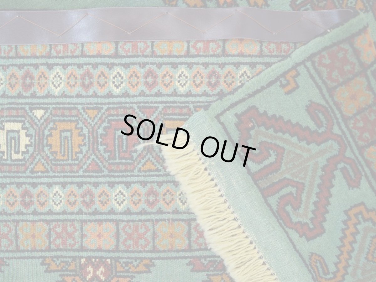 画像15: 新品 ペルシャ 絨毯 トルクメン 縦2m 3㎡ ~3帖 リビング ダイニング 3人掛けソファ サイズ 190 x 136 cm No.519 草木染 ウール 手織り ハンドメイド トライバル ラグ カーペット グリーン 幾何学模様 民族柄 フリンジキリム (15)