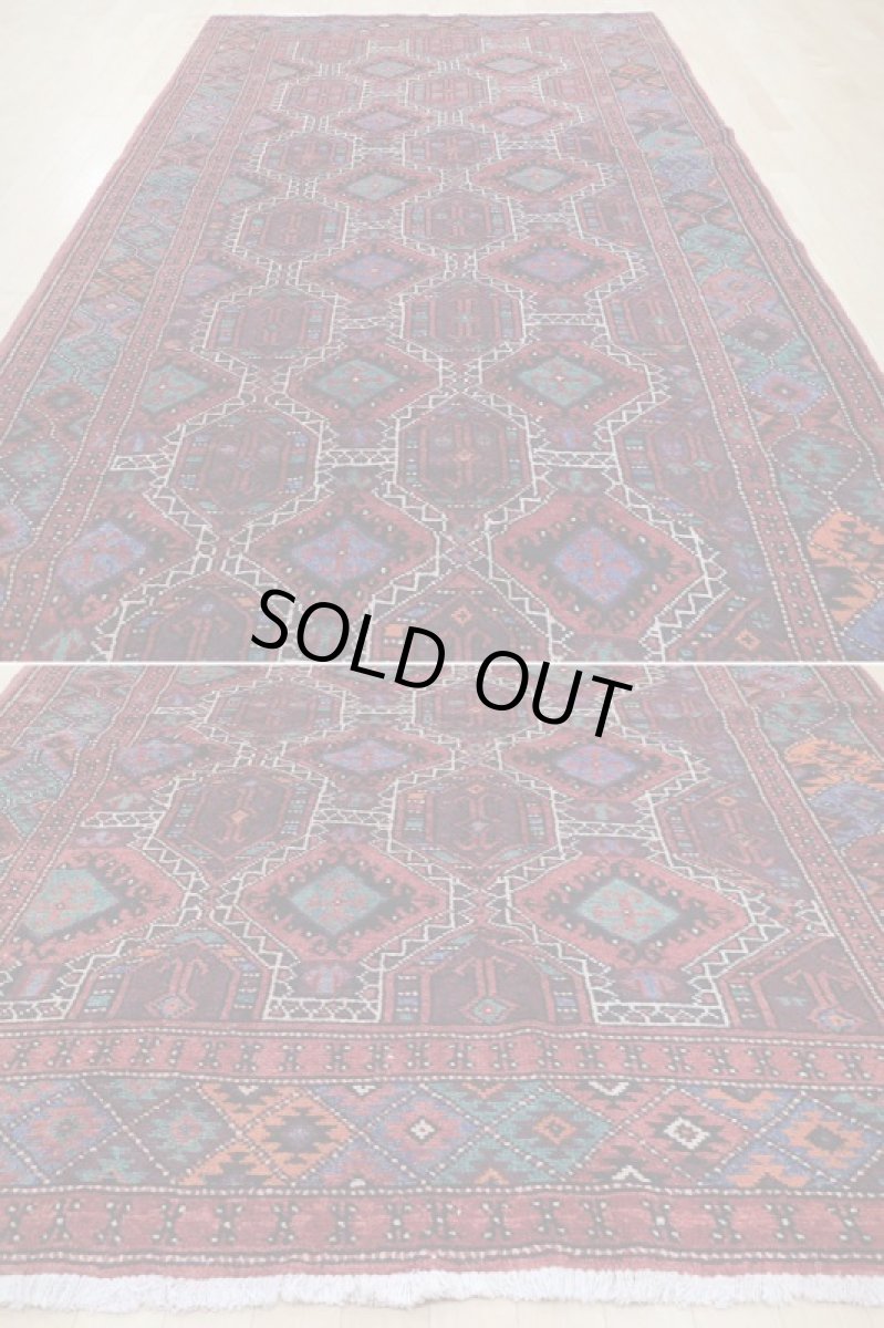 画像5: 良品 ペルシャ 絨毯 トルクメン 縦3m 横1.7m 5㎡ 6帖 リビング ダイニング 3人掛けソファ サイズ 300 x 170 cm No.A174 天然 ウール 手織り ハンドメイド トライバル ラグ マット カーペット 赤 エンジ インディゴブルー 幾何学模様 民族柄 ビンテージ ヴィンテージ b-A174-300170h864-063 (5)