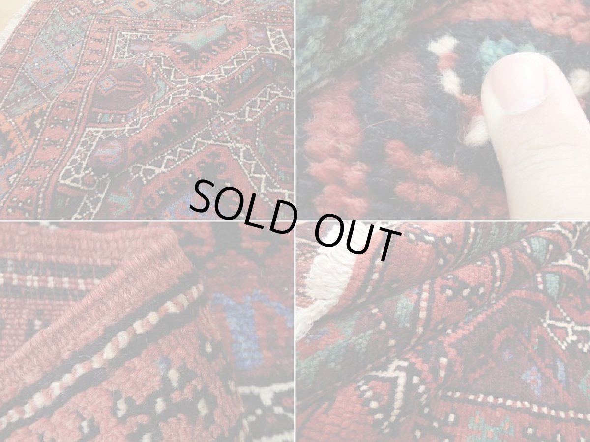 画像18: 良品 ペルシャ 絨毯 トルクメン 縦3m 横1.7m 5㎡ 6帖 リビング ダイニング 3人掛けソファ サイズ 300 x 170 cm No.A174 天然 ウール 手織り ハンドメイド トライバル ラグ マット カーペット 赤 エンジ インディゴブルー 幾何学模様 民族柄 ビンテージ ヴィンテージ b-A174-300170h864-063 (18)