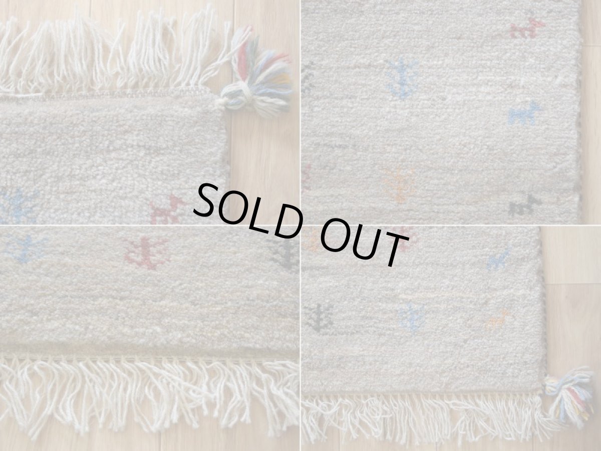 画像18: 新品 ペルシャ ギャッベ 縦1.2m アクセント ラグ サイズ 120 x 75 cm No.435 超肉厚 天然 草木染 ウール 手織り ハンドメイド ギャベ マット カーペット  生命の樹 動物 民族柄 グレー (18)