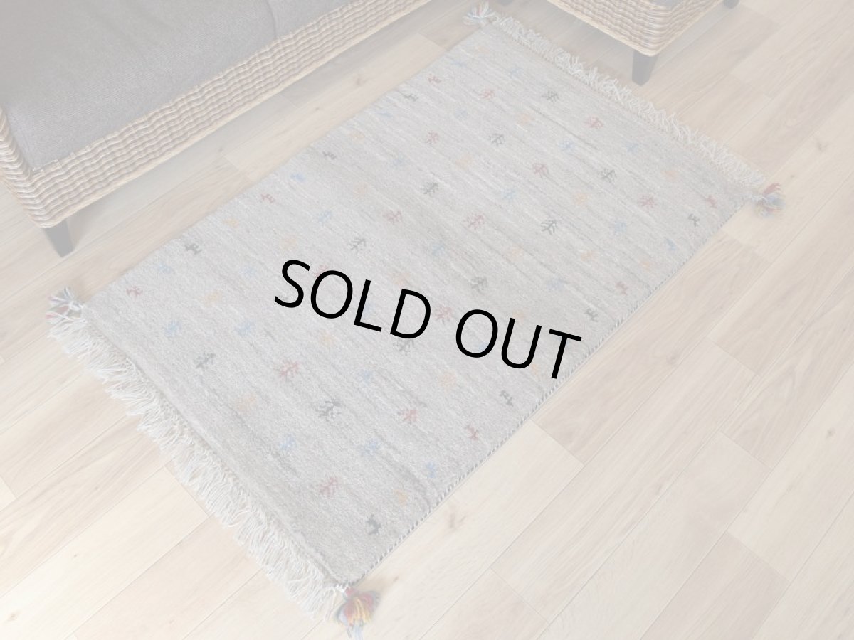 画像4: 新品 ペルシャ ギャッベ 縦1.2m アクセント ラグ サイズ 120 x 75 cm No.435 超肉厚 天然 草木染 ウール 手織り ハンドメイド ギャベ マット カーペット  生命の樹 動物 民族柄 グレー (4)