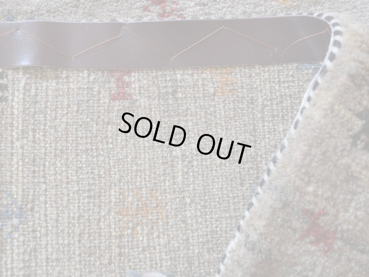 画像15: 新品 ペルシャ ギャッベ 縦1.2m アクセント ラグ サイズ 120 x 75 cm No.435 超肉厚 天然 草木染 ウール 手織り ハンドメイド ギャベ マット カーペット  生命の樹 動物 民族柄 グレー (15)