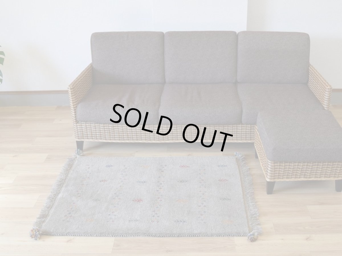 画像2: 新品 ペルシャ ギャッベ 縦1.2m アクセント ラグ サイズ 110 x 83 cm No.438 超肉厚 天然 草木染 ウール 手織り ハンドメイド ギャベ マット カーペット  生命の樹 花 民族柄 グレー (2)