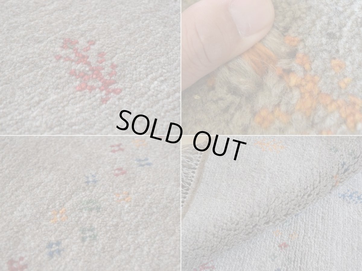 画像17: 新品 ペルシャ ギャッベ 縦1.2m アクセント ラグ サイズ 110 x 83 cm No.438 超肉厚 天然 草木染 ウール 手織り ハンドメイド ギャベ マット カーペット  生命の樹 花 民族柄 グレー (17)