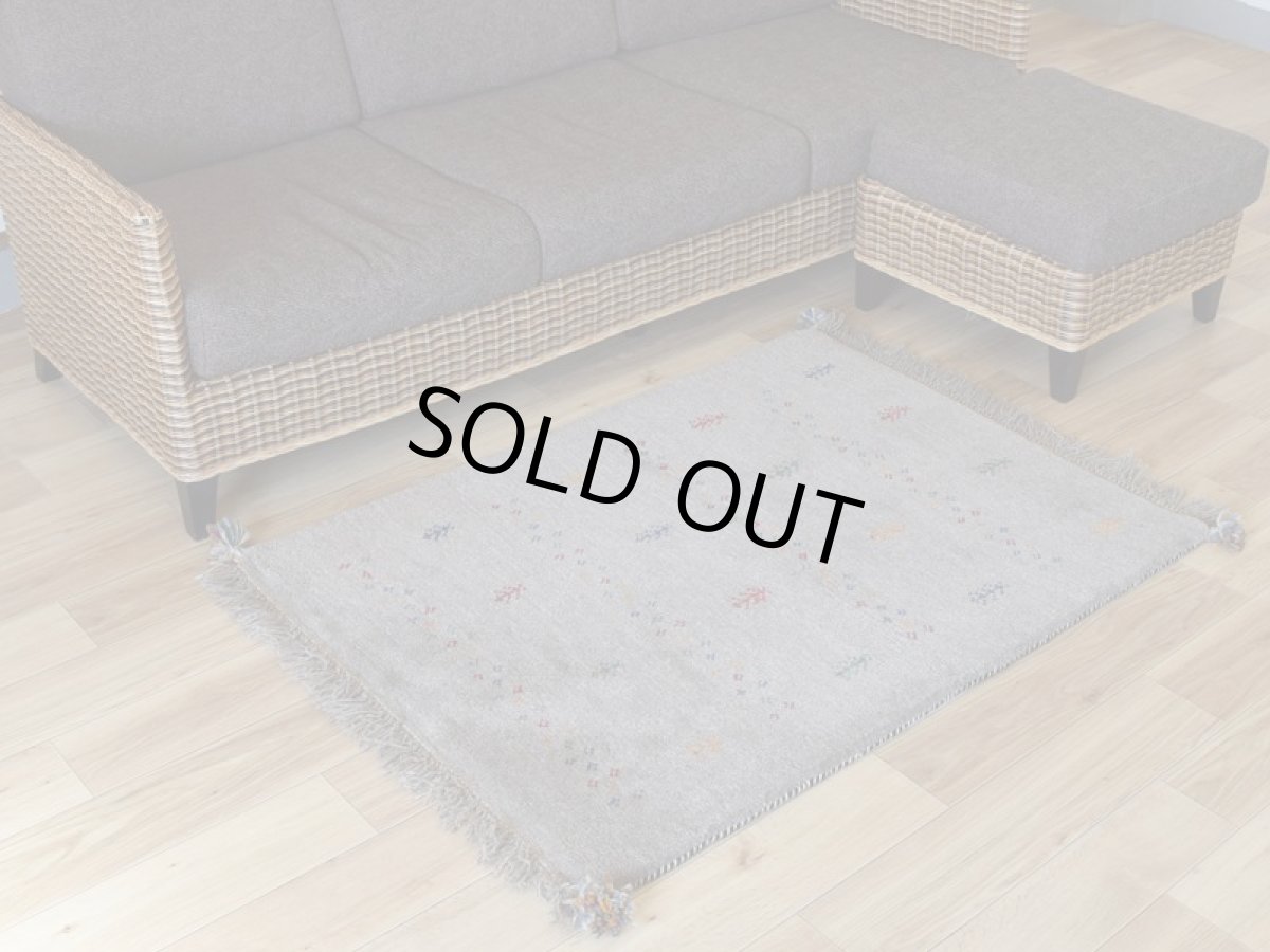 画像3: 新品 ペルシャ ギャッベ 縦1.2m アクセント ラグ サイズ 110 x 83 cm No.438 超肉厚 天然 草木染 ウール 手織り ハンドメイド ギャベ マット カーペット  生命の樹 花 民族柄 グレー (3)