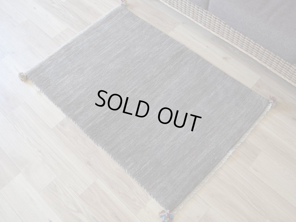 画像4: 新品 ペルシャ ギャッベ 縦1.2m アクセント ラグ サイズ 113 x 79 cm No.481 超肉厚 天然 草木染 ウール 手織り ハンドメイド ギャベ マット カーペット  シンプル プレーン グレー n-481-113079s57-89 (4)