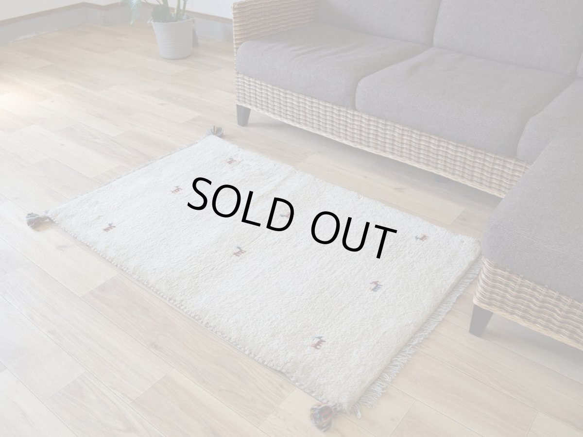 画像3: 新品 ペルシャ ギャッベ 縦1.2m アクセント ラグ サイズ 115 x 75 cm No.488 超肉厚 天然 草木染 ウール 手織り ハンドメイド ギャベ マット カーペット  動物 鹿 民族柄 生成り クリーム 白 ホワイト (3)