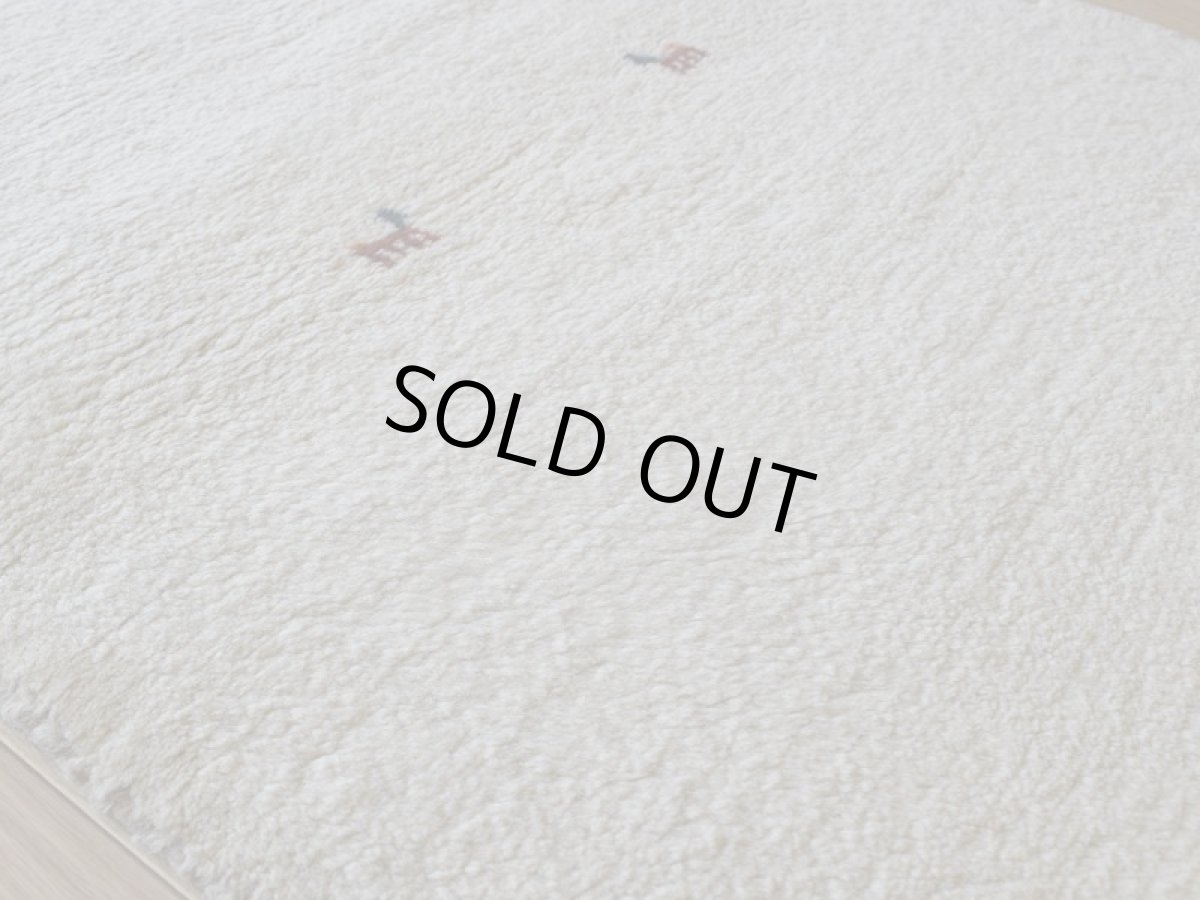 画像12: 新品 ペルシャ ギャッベ 縦1.2m アクセント ラグ サイズ 115 x 75 cm No.488 超肉厚 天然 草木染 ウール 手織り ハンドメイド ギャベ マット カーペット  動物 鹿 民族柄 生成り クリーム 白 ホワイト (12)