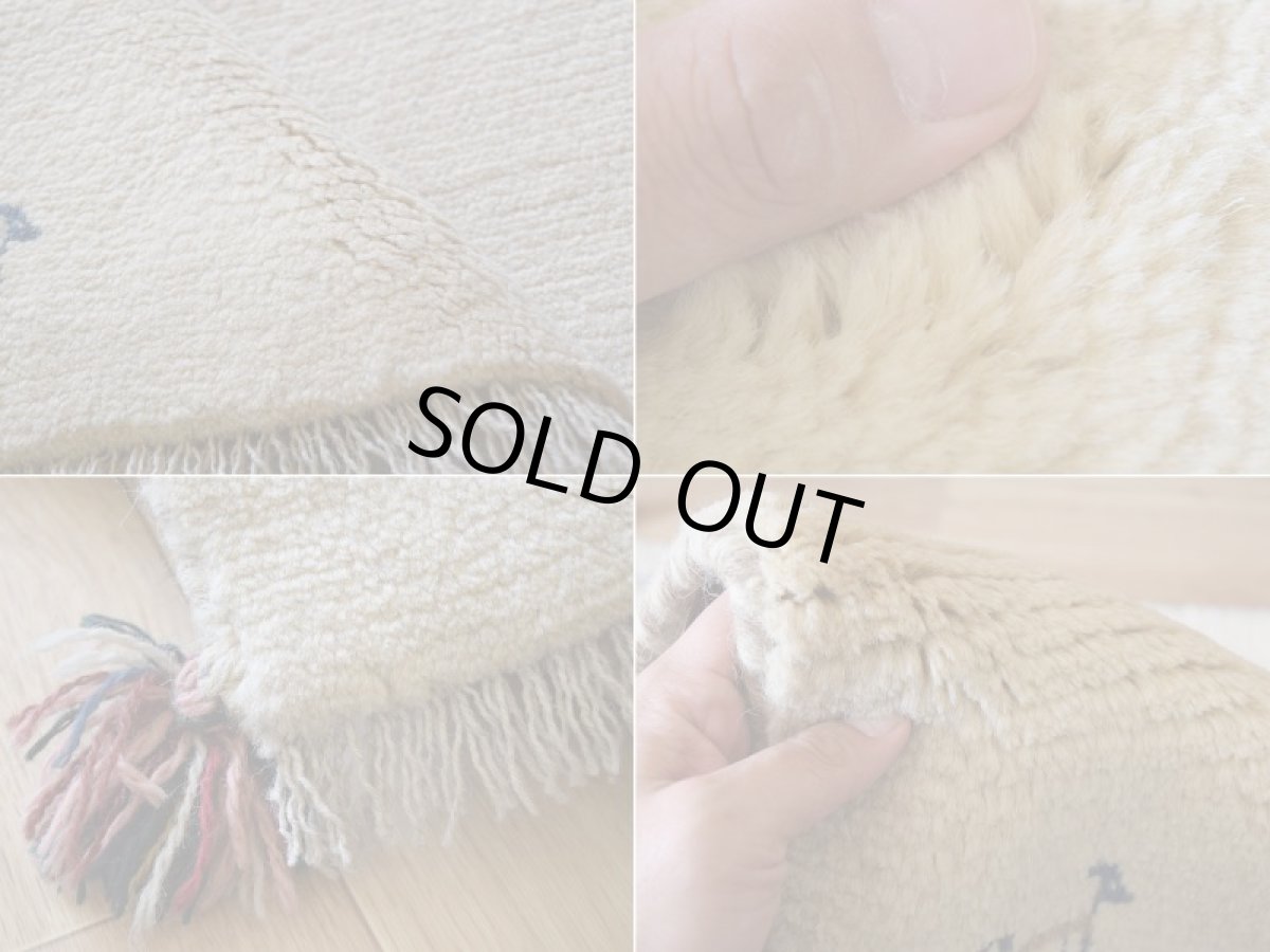 画像19: 新品 ペルシャ ギャッベ 縦1.2m アクセント ラグ サイズ 110 x 80 cm No.473 肉厚 天然 草木染 ウール 手織り ハンドメイド ギャベ マット カーペット  動物 鹿 民族柄 生成り クリーム 白 ホワイト n-473-11080s57 (19)