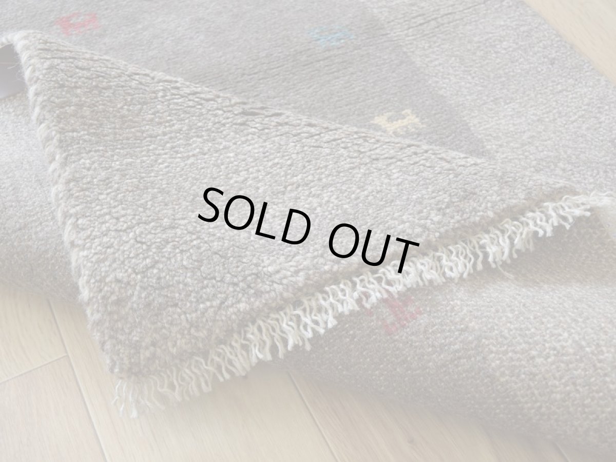 画像15: 新品 ペルシャ ギャッベ 縦1.2m アクセント ラグ サイズ 115 x 75 cm No.484 肉厚 天然 草木染 ウール 手織り ハンドメイド ギャベ マット カーペット シンプル 動物 鹿 民族柄 グレー n-484-11575s57 (15)