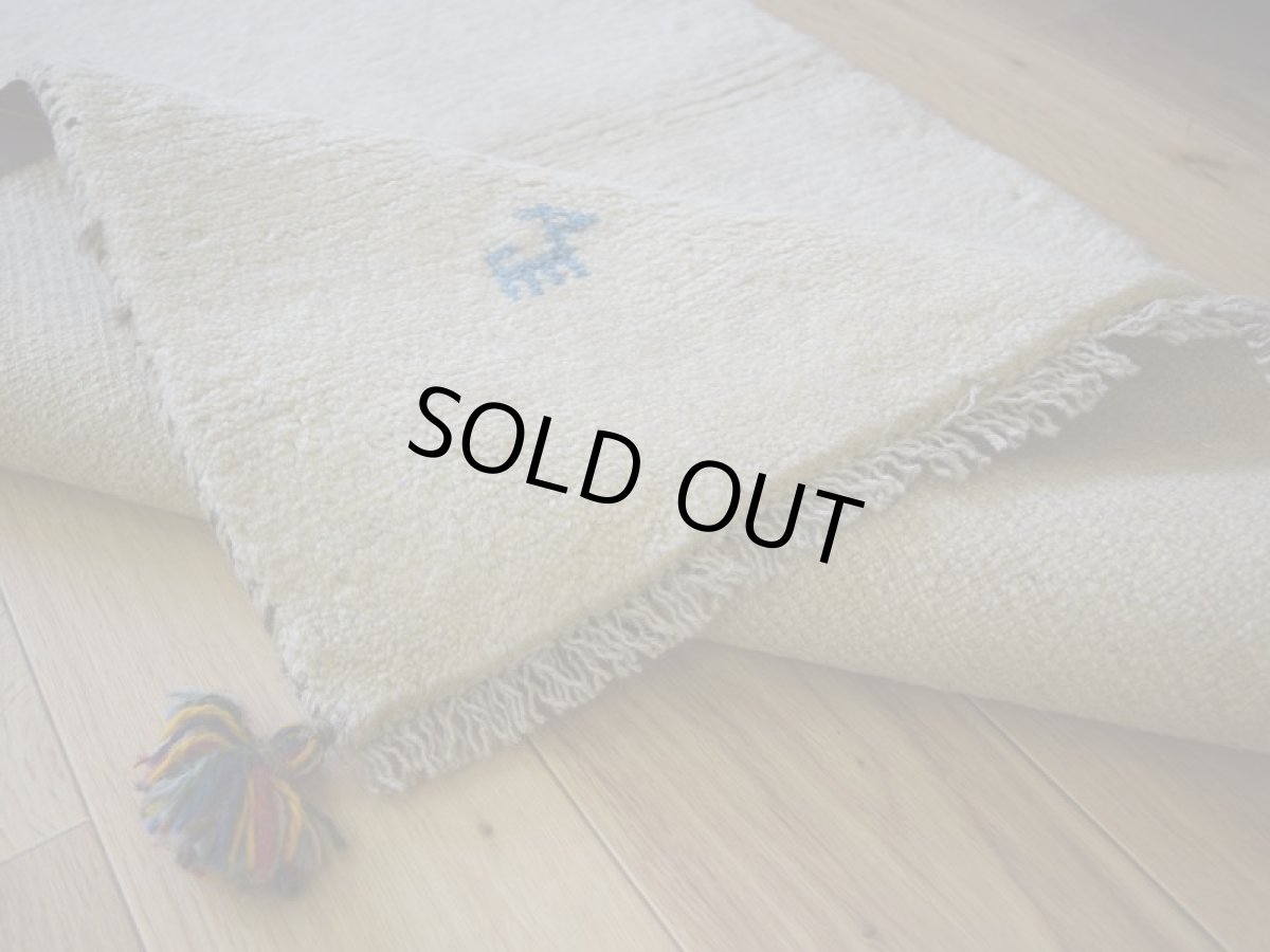 画像15: 新品 ペルシャ ギャッベ 縦1.2m アクセント ラグ サイズ 120 x 75 cm No.487 肉厚 天然 草木染 ウール 手織り ハンドメイド ギャベ マット カーペット  動物 鹿 民族柄 生成り クリーム 白ホワイト系 n-487-120075s57-89 (15)