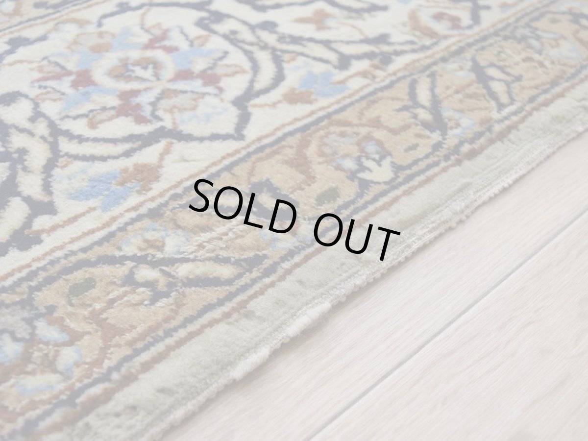 画像13: 【中古品】ペルシャ 絨毯 ナイン 9la 縦2.5m 横1.5m 〜4㎡ 〜3帖程度 リビング ダイニング 3人掛けソファ コーナーソファ 大判 サイズ 250 x 160 cm No.D2 天然 ウール シルク 手織り トライバル ラグ 敷物 マット カーペット メダリオン ヴィンテージ ビンテージ【難あり】 (13)