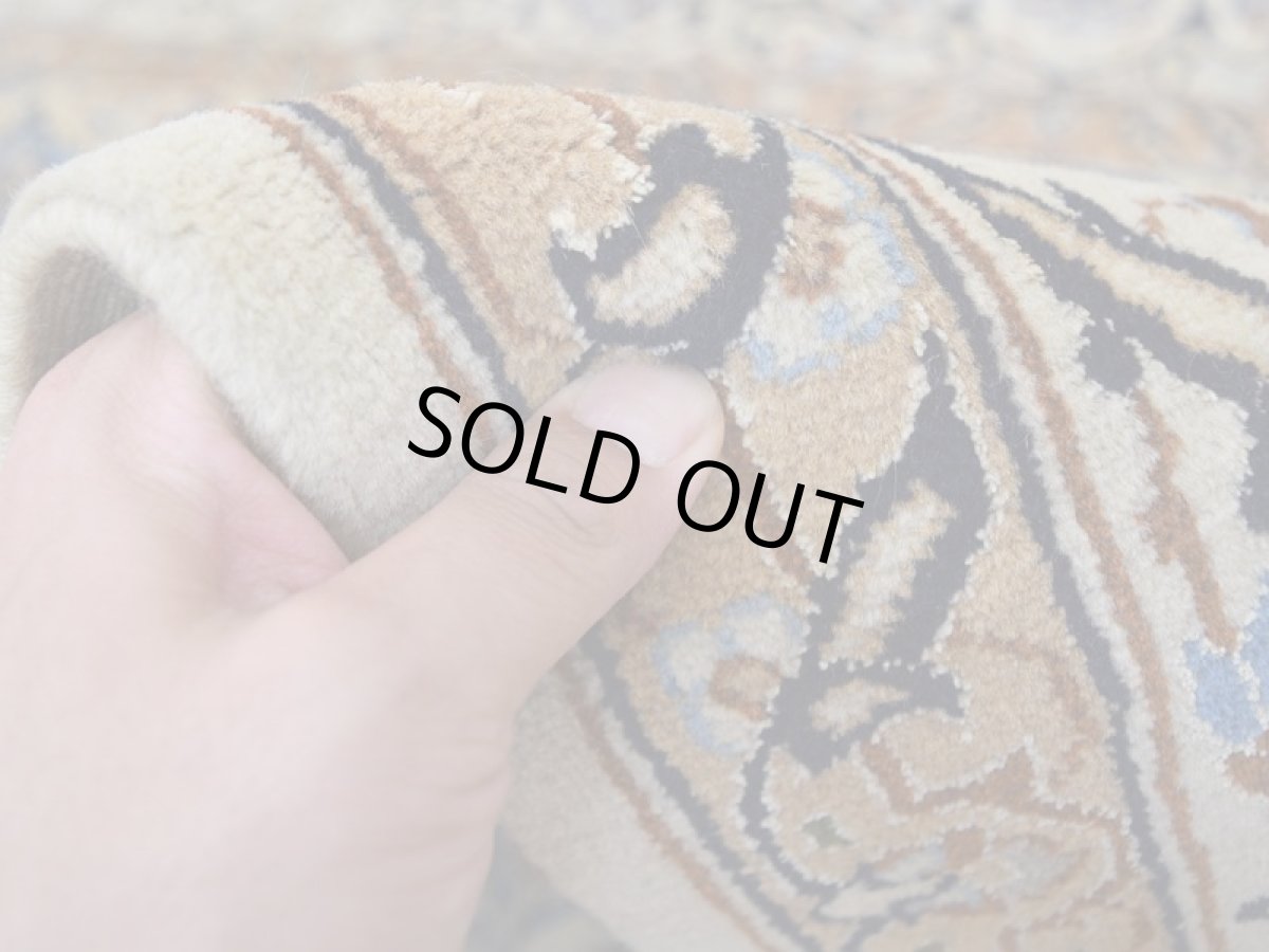 画像16: 【中古品】ペルシャ 絨毯 ナイン 9la 縦2.5m 横1.5m 〜4㎡ 〜3帖程度 リビング ダイニング 3人掛けソファ コーナーソファ 大判 サイズ 250 x 160 cm No.D2 天然 ウール シルク 手織り トライバル ラグ 敷物 マット カーペット メダリオン ヴィンテージ ビンテージ【難あり】 (16)