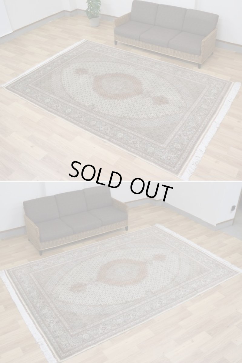 画像4: 美品 ペルシャ 絨毯 タブリーズ 産 50ラジ 7マスネ 縦3m 横2m 6㎡ 〜6帖程度 リビング ダイニング 3人掛けソファ コーナーソファ 大判 サイズ 300 x 200 cm No.507 天然 ウール シルク 手織り トライバル ラグ 敷物 マット カーペット メダリオン ヴィンテージ ビンテージ 中古品に抵抗のある方にもおすすめです。 a-507-300200s0581-5042 (4)