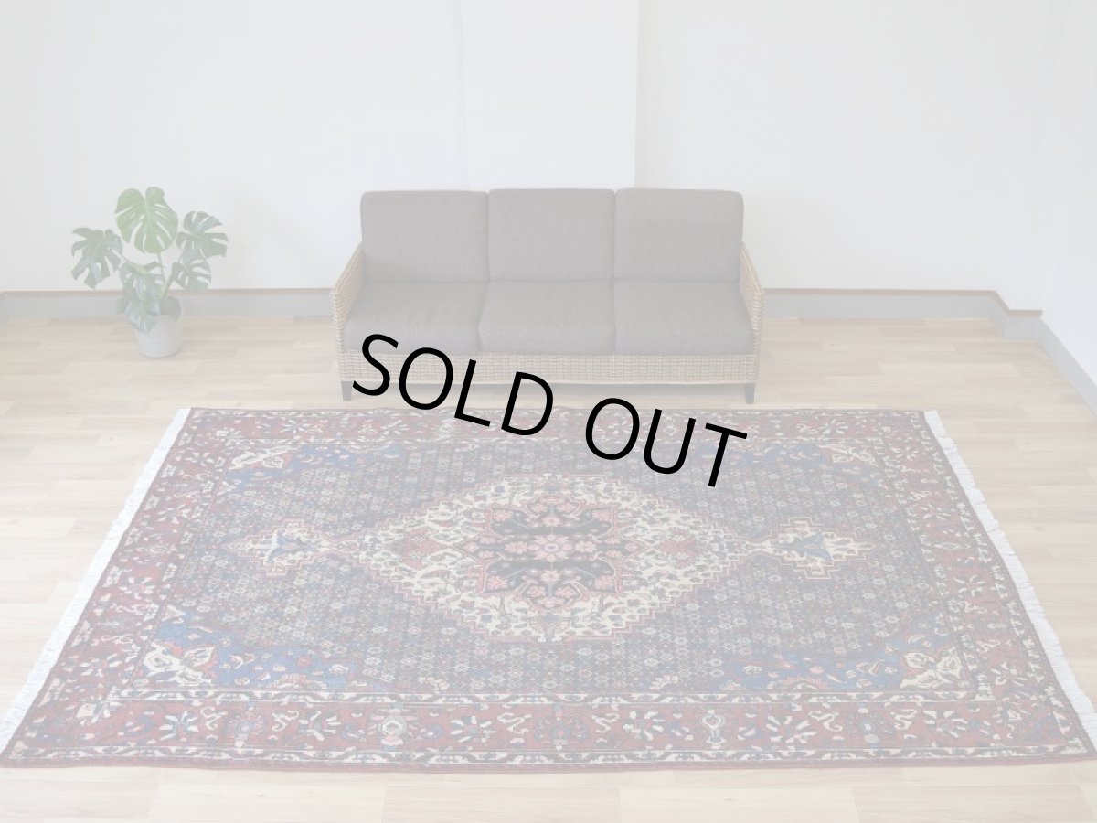 画像2: 良品 経年50年〜 ペルシャ 絨毯 バクティヤリ 縦3m 横2m 6㎡ 〜6帖 リビング ダイニング 3人掛けソファ コーナーソファ 大判 サイズ 309 x 207 cm No.H108 天然 草木染 ウール 手織り トライバル ラグ 敷物 マット カーペット メダリオン ゴルミナ ゴルミナイ ヴィンテージ ビンテージ バクティアリ バフティヤリ b-H108-309207h084-036 (2)